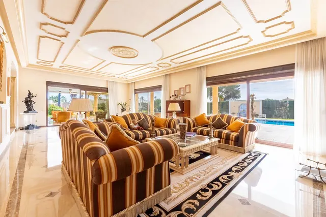Chalet 7 habitaciones 852m² en venta - Marbella — 7