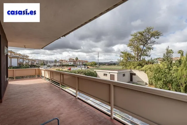 Gran casa con parcela y piscina en Cájar — 6