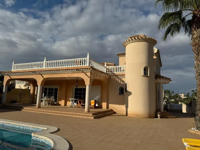 Gran chalet en Playa Flamenca - foto 4