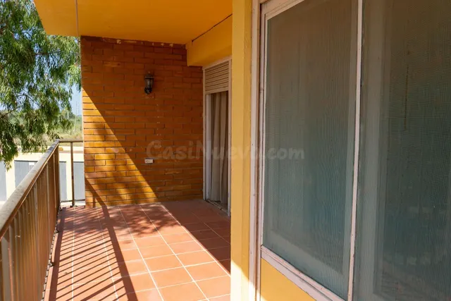 Apartamento con balcón a 5 minutos de la playa – Urbanizació - foto 2