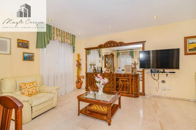 ¡AMPLIA CASA DE 4 DORMITORIOS, 3 BAÑOS Y CALEFACCIÓN CENTRAL EN LA ZUBIA! ✨ — 8