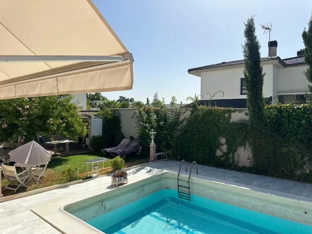 EXCLUSIVA FINCA SEÑORIAL CON TRES VIVIENDAS Y PISCINA EN UNA DE LAS MEJORES ZONAS DE CÓRDOBA — 14