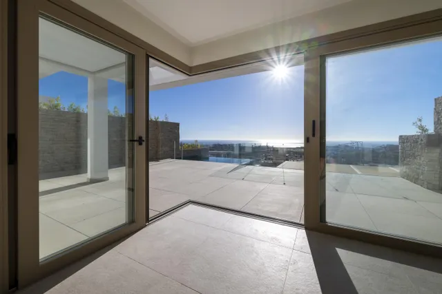 Luxury Ground-Floor Apartment with Private Infinity Pool & Sea Views near Calanova Golf — 15