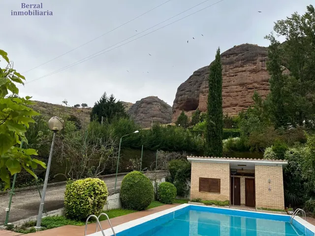 Casa en parcela de casi cuatro mil metros, con piscina, jardin, maravillosas vistas. — 12