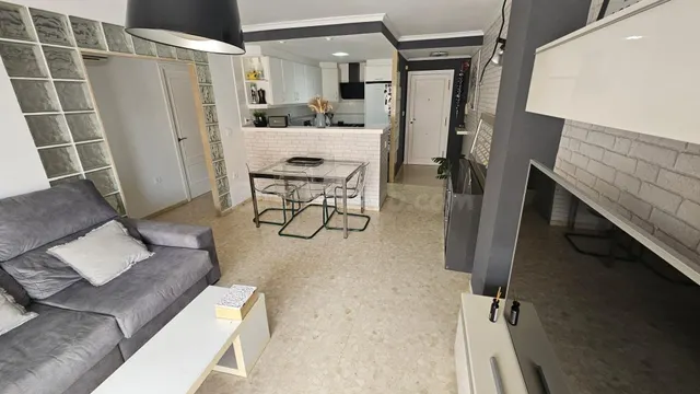 Apartamento 3 habitaciones 98m² en alquiler - Platja de Oliv - foto 4