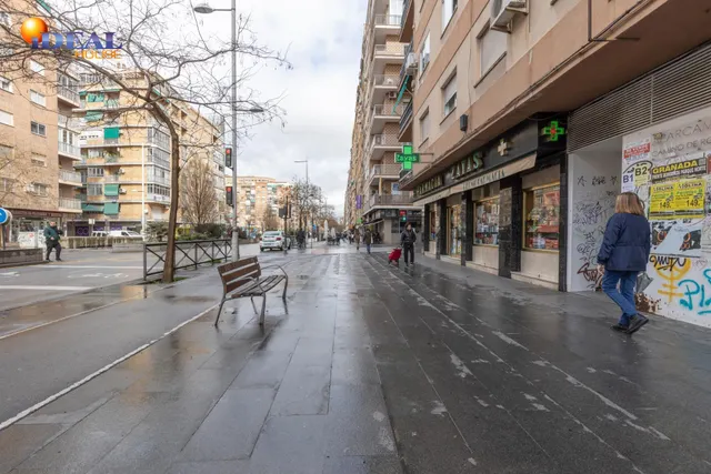 ¡Plaza de garaje PEDRO ANTONIO ALARCÓN- CAMINO DE RONDA — 16