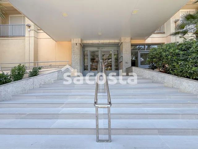 Amplio piso con  terraza, ideal como inversión o vivienda — 25