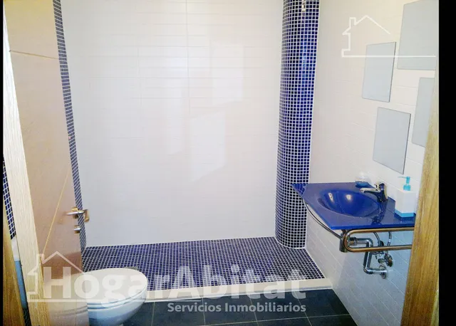 CASA SEMINUEVO CON GARAJE Y TERRAZA — 18