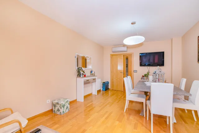 Exclusivo atico en residencial gran parque  en venta de 4 dormitorios en el barrio albayda — 17