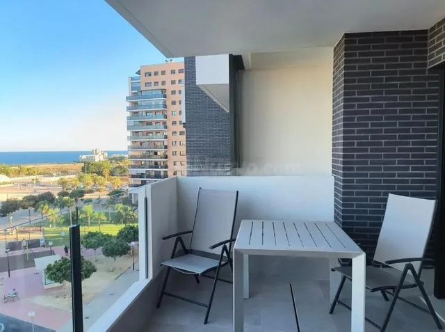 ALQUILER DE EXCELENTE VIVIENDA A ESTRENAR!! CON VISTAS AL MA