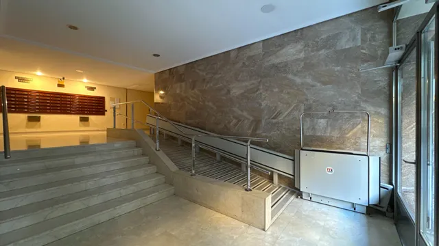Exclusiva vivienda de 4 dormitorios con amplia plaza de garaje en pleno centro de Zaragoza — 49