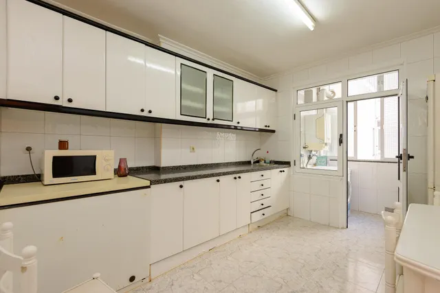 LUZ, CUATRO habitaciones ,TERRAZA Y TRASTERO EN UNA DE LAS MEJORES ZONAS DE OVIEDO — 7