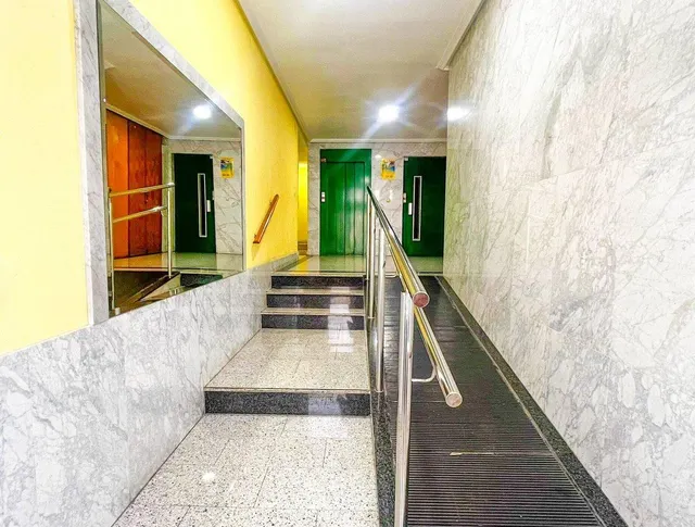 Apartamento con terraza, Alicante, Torrevieja. 1 habitación, 44 m2, 500 metros al mar — 20