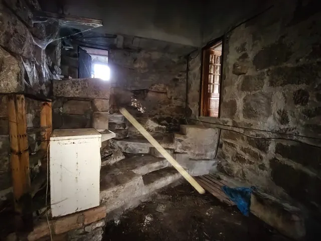 CASA independiente, con pequeño terreno. Nogueira de Ramuin — 14