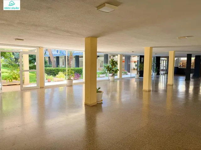 ELEGANCIA MEDITERRÁNEA A POCOS METROS DE LA ARENA DORADA — 43