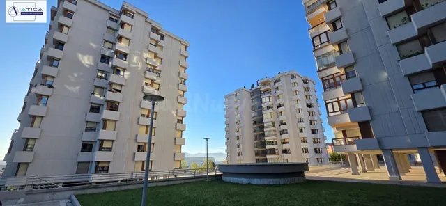 Amplio y luminoso piso en Cuatro Caminos, Santander - Oportu