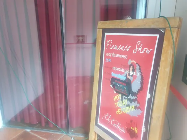 Local / Salón de fiestas en ZONA TURISTICA - — 28