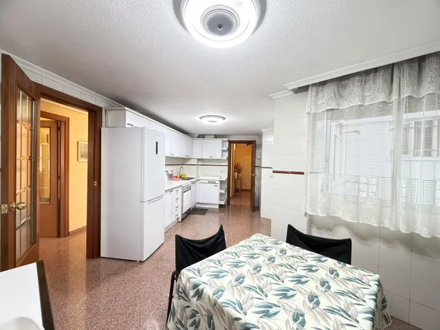 Vivienda con vistas a Plaza América, 3 dormitorios y garaje incluido — 13