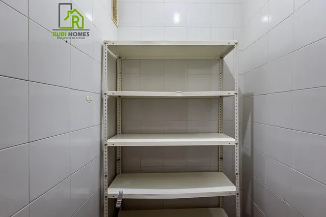 Espacio, luz y comodidad en una vivienda con grandes posibilidades en zona Alcampo — 12