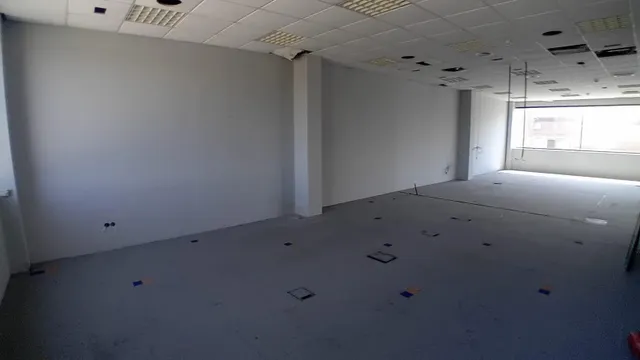 EDIFICIO DE OFICINAS EN VENTA C/ NAVALUENGA,1. LAS ROZAS. — 7