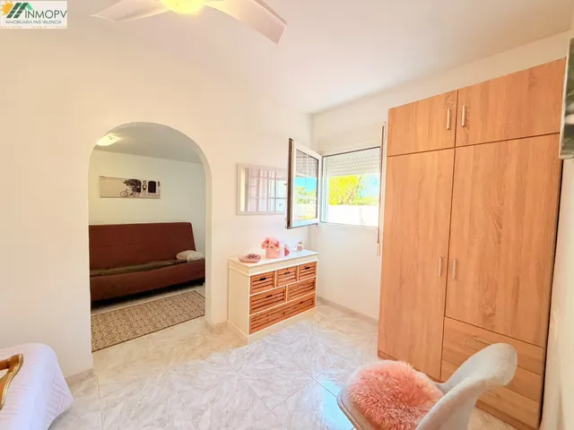 Singular chalet de 319m2 con 2.000 m2 de parcela, piscina y apartamento independiente en vistabella Vinaròs! — 38