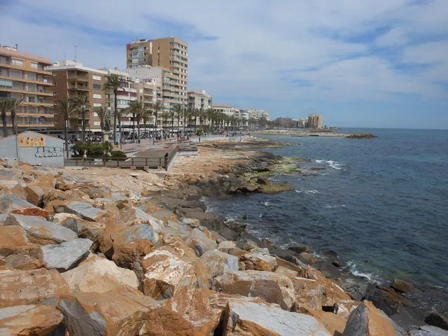 Bungalow alto orientado al sur con gran solárium privado a tan sólo 750 metros de la playa — 16