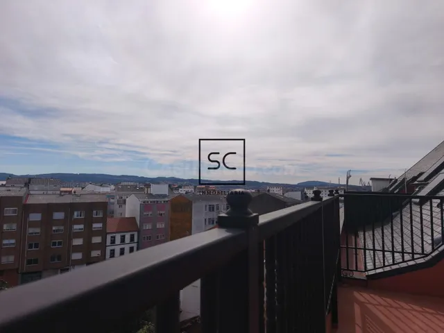 Apartamento con terraza en Porta Nova, Ferrol. - foto 3