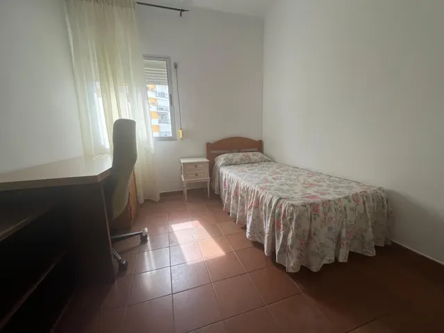 SE ALQUILA PISO EN ULÍA — 20