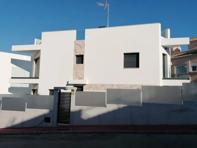 VILLA A ORILLAS DE LA PLAYA DE LA MATA – TORREVIEJA! — 6