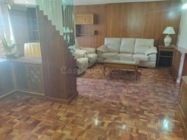 VIVIENDA AMPLIA FRENTE AL PARQUE CON GARAJE Y TRASTERO - foto 3
