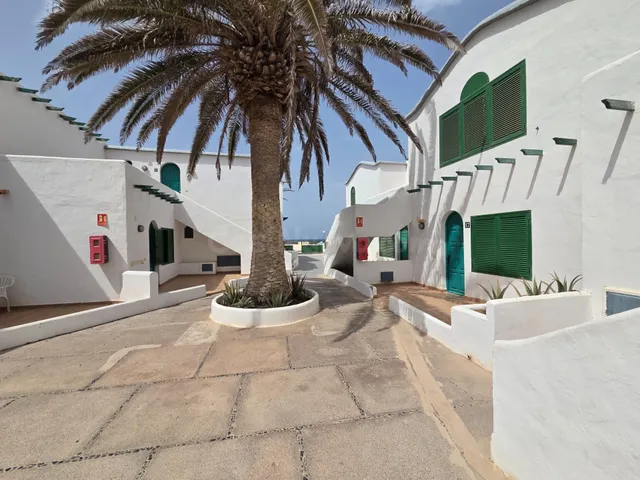 Estudio en primera línea con acceso directo a la playa – El  - foto 4