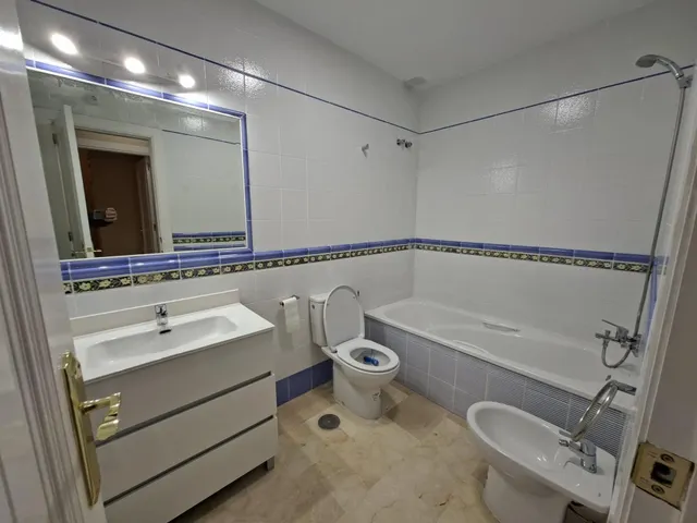 Bungalow adosado en dos plantas con jardín privativo delantero y trasero y solárium en planta alta. Reformado y totalmente amueblado. Para entrar a vivir — 10