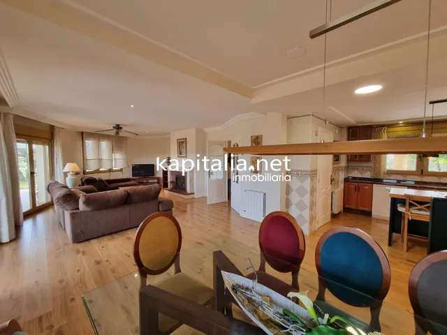 Chalet en venta en Ontinyent, a solo 200 metros del casco urbano — 4