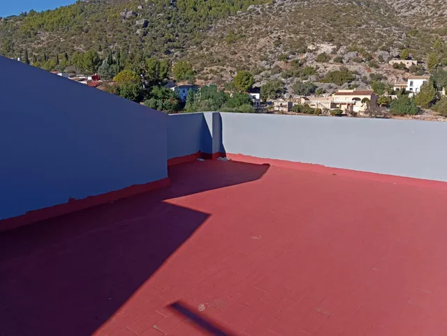 Edificio con restaurante en Tormos — 20