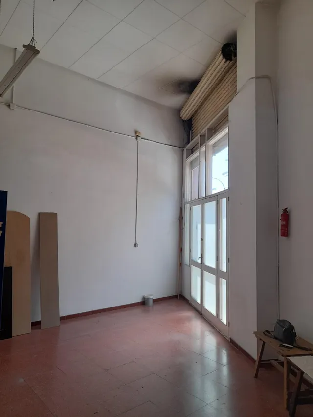 Local Comercial en dos niveles en zona Escorxador de Mataró — 2