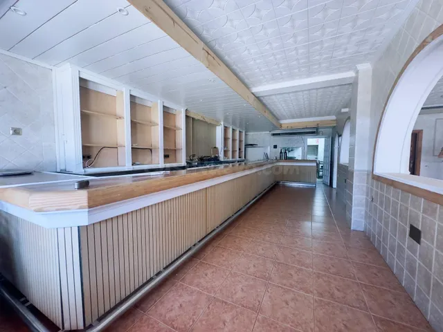 VENTA DE RESTAURANTE EN URBANIZACION DE ROQUETAS DE MAR - foto 3