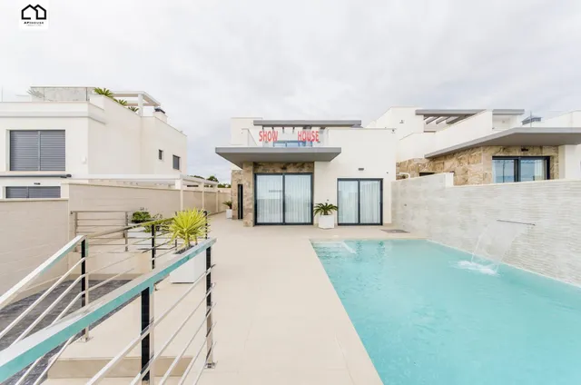 APIHOUSE VENDE LUJOSAS VILLAS EN RESIDENCIAL DE OBRA NUEVA D - foto 3