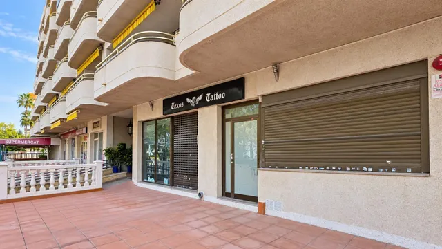 Conjunto de 5 locales comerciales con posibilidad de cambio de uso a vivienda — 6