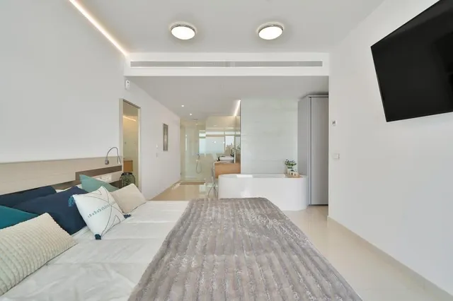 Fuengirola, Zona Higuerón -  Ático 3 Dormitorios, 2 plazas Garaje, Trastero, Piscina Comunitaria — 32