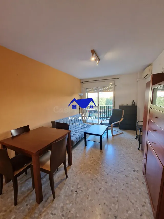 Atención!!! Piso tanto para inversores como familia - foto 2