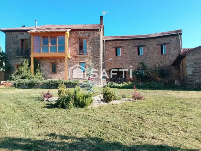 Gran casa de piedra - foto 2