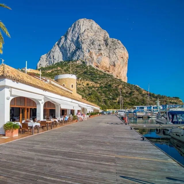 Piso 15 habitaciones 302m² en venta - Calpe — 45