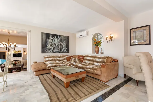 Chalet 4 habitaciones 842m² en venta - Costa Del Sol — 8