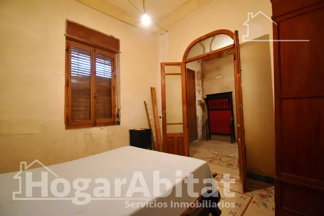 Gran casa de pueblo esquinera con trastero y terraza — 24