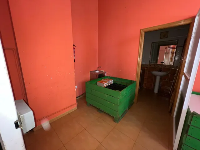 Local en alquiler Flores del Sil: ideal para negocio de fruteria — 7