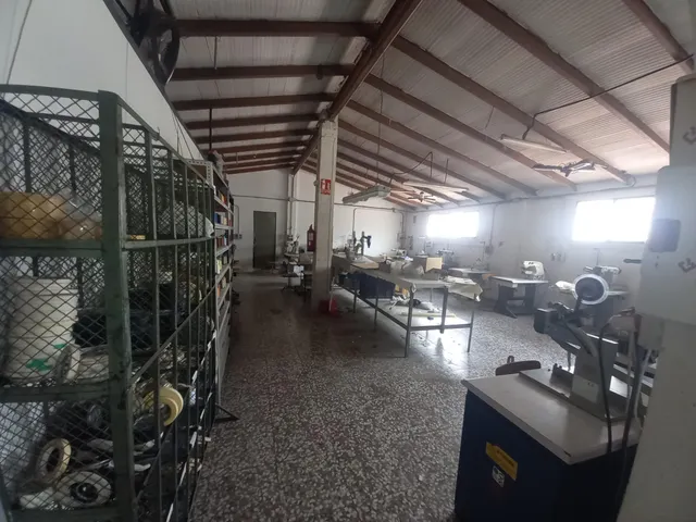 Se alquila nave — 9