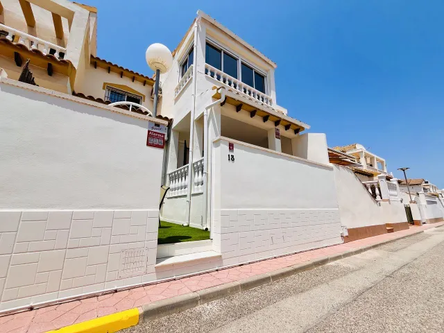 Casa 3 habitaciones 104m² en venta - La Zenia — 36