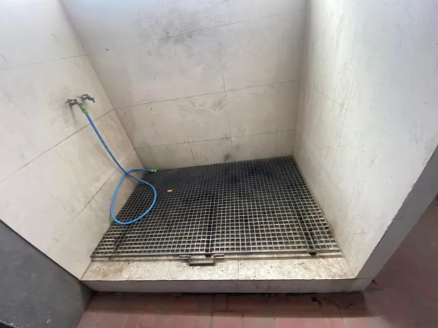 Local de 240m2 en plena Avenida Universidad , Elche — 6