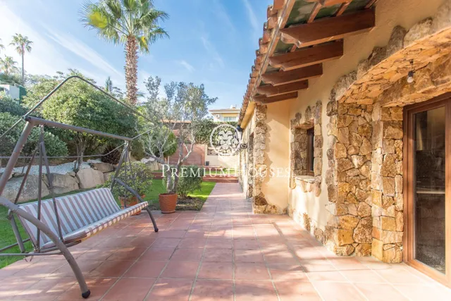 Casa en venta con bonitas vistas al mar en Cala Sant Francesc — 7