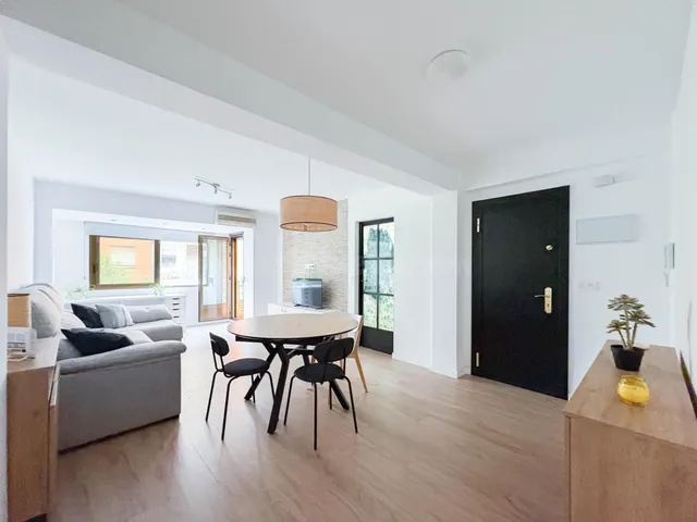 PISO DE 4 habitaciones, DOS BAÑOS, DOS PLAZAS DE GARAJE Y BA - foto 2